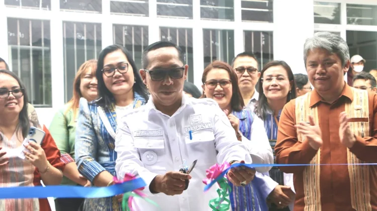Bupati Taput Resmikan Poli Jantung dan Poli Penyakit Dalam