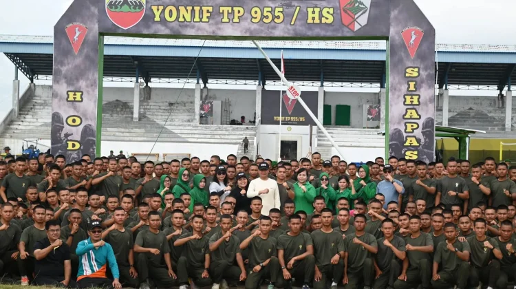 Bupati Humbahas Senam Bersama dan Tabur Benih Ikan di Batalyon Infanteri TP 955/HS