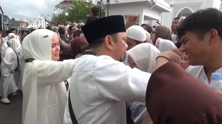 Haru, 343 Jamaah Haji Asal Padangsidimpuan Diberangkatkan