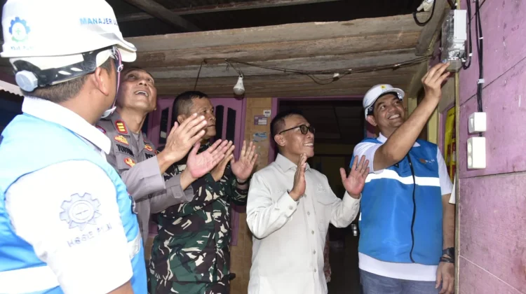 Akhirnya Listrik Menerangi Dusun Untemungkur Kolang Tapteng