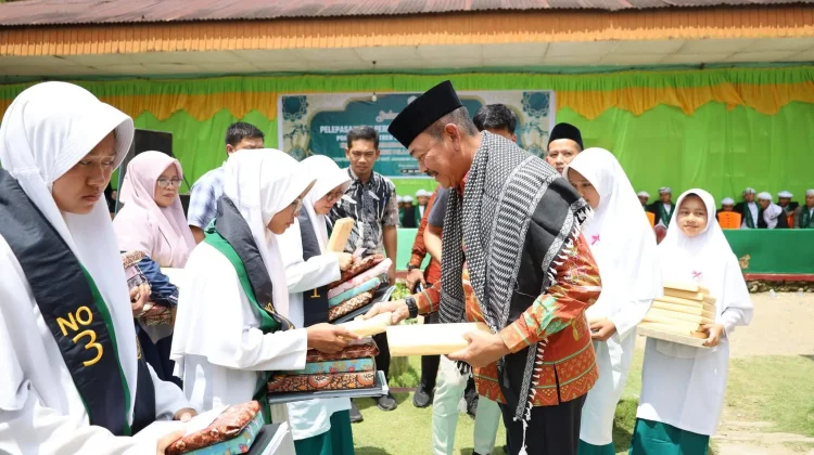 Pemkab Madina Dorong Santri Lanjut Pendidikan Tinggi