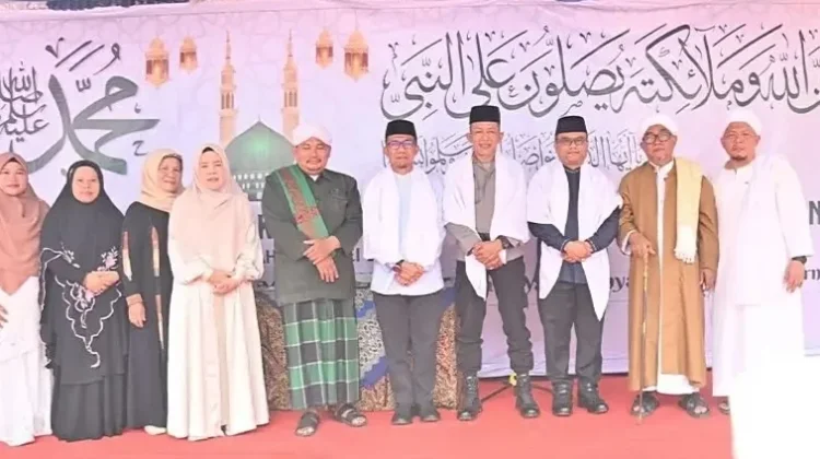 Polres Padangsidimpuan Hadiri Wisuda Ponpes Darul Istiqomah Tahun 2026