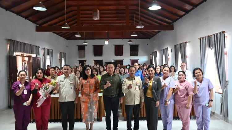 Bupati Humbahas Hadiri Perayaan Hari Perawat Dunia
