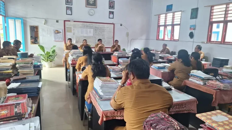 Sekda Taput monitoring kinerja dan penegakan disiplin pegawai Disdik