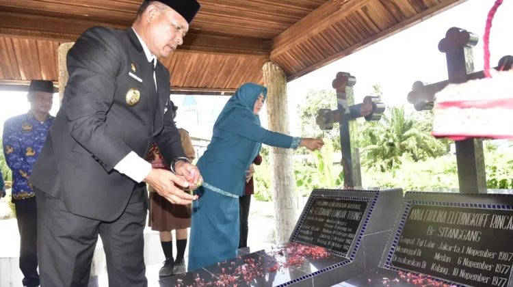 Upacara Ziarah Makam Pahlawan Peringati Harkitnas di Tapteng