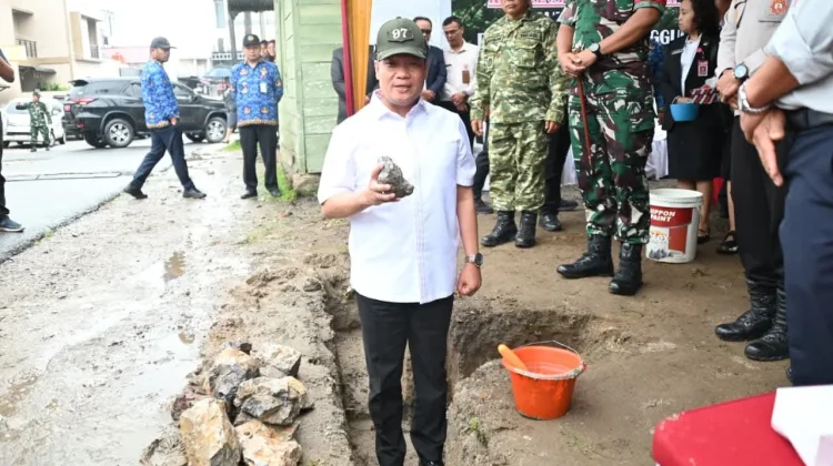 Bupati Humbahas Letakkan Batu Pertama Rumdis Koramil Doloksanggul