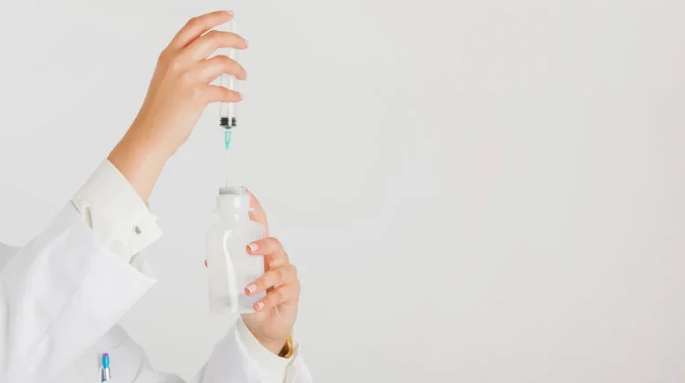Penggunaan IV Drip antara Manfaat dan Risiko