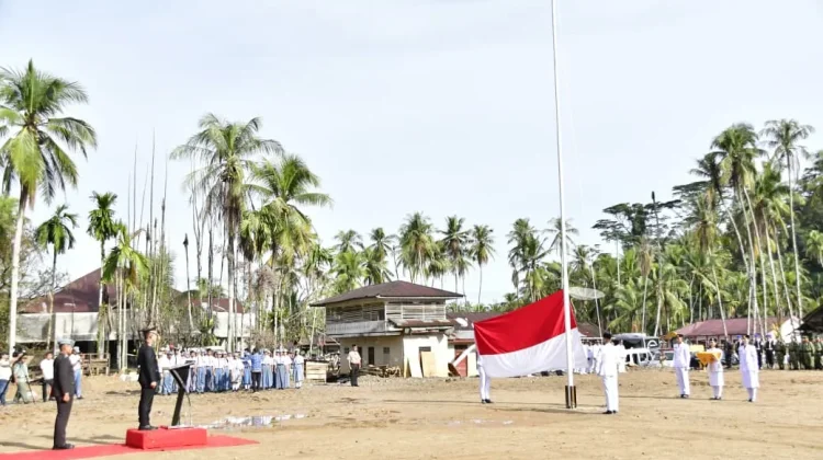 Upacara Peringatan Harkitnas di Lokasi Terdampak Bencana Tapteng