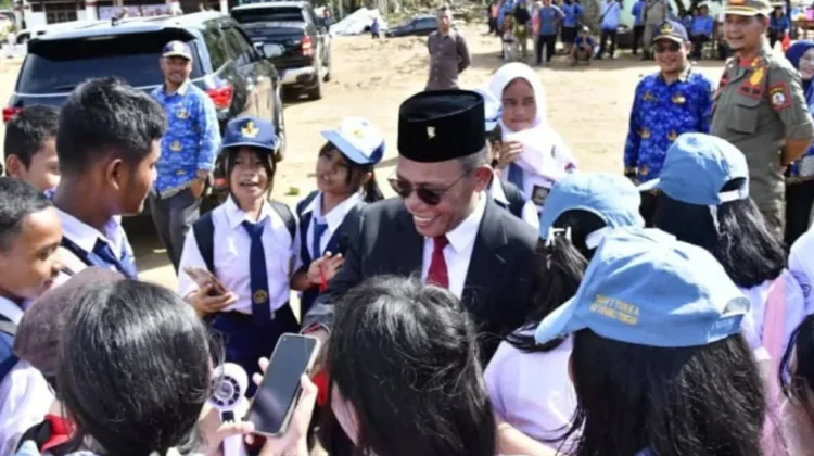 Ini Bantuan Bupati saat Harkitnas di Lokasi Bencana
