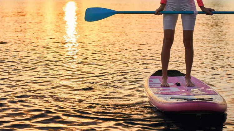 Seru dan Estetik : Paddle Board Jadi Primadona Baru di Pantai Sibolga-TAPTENG