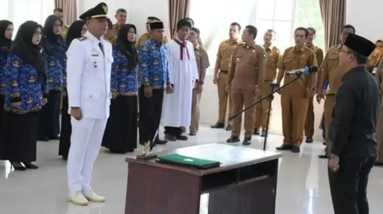Pemko Padangsidimpuan Lantik Pejabat Administrator dan Pengawas Baru