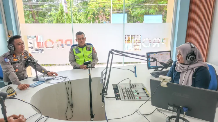 Dialog di RRI Sibolga, Kasat Lantas Tapteng Imbau Warga Tertib Berlalu Lintas