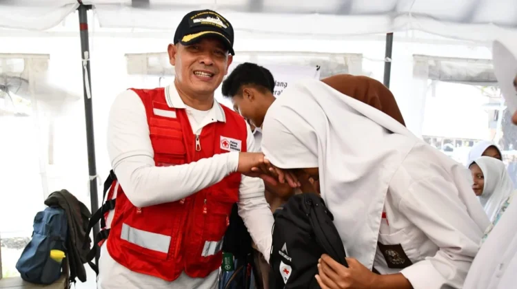 Wabup Tapteng: 110 Paket untuk Siswa Terdampak Bencana