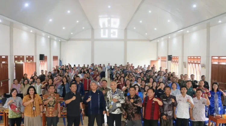 Judul: Wabup Taput Dorong Pemerataan Kualitas Pendidikan Melalui Penataan Guru