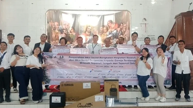 Bakorumkris Pertamina Salurkan Bantuan Alat Musik Gereja