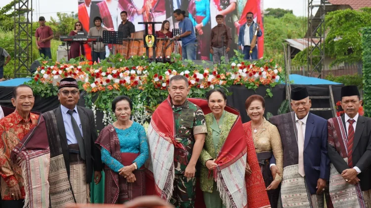 KSAD Hadir di Toba, Bupati : Terimakasih Atas Program Bakti Karya TNI AD untuk Rakyat