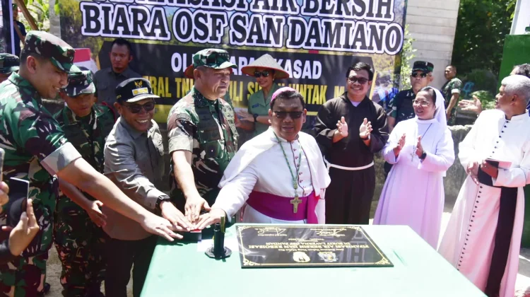 Kasad Maruli Resmikan Pipanisasi Kompleks Susteran Katolik Tapteng