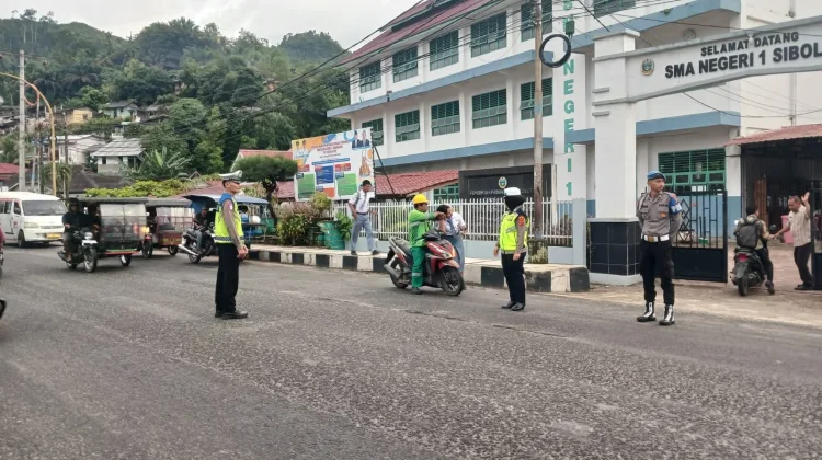 Strong Point Pagi, Polres Sibolga Hadir Layani Pengguna Jalan
