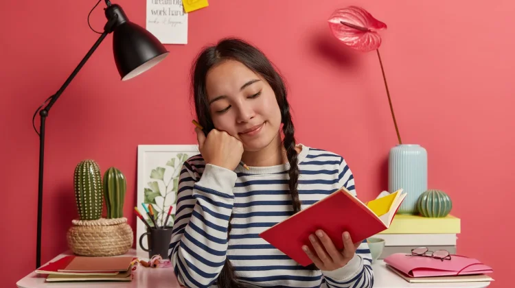 Penulis Novel Temukan Inspirasi dari Kehidupan Sehari-hari