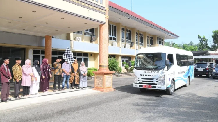 Pemko Sibolga Lepas Kafilah MTQ Sumut ke-40