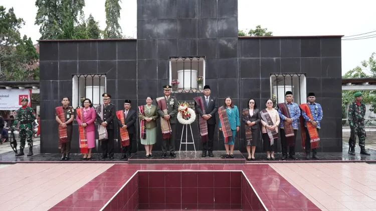 Upacara Peringatan Hari Gugurnya Pahlawan Nasional Raja Sisingamangaraja XII