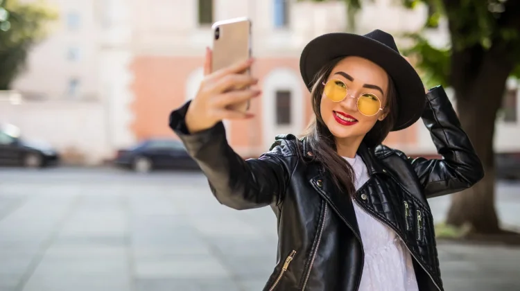 Suka Selfie disebut NPD? Stop Labeli Orang Sembarangan di Sosial Media !