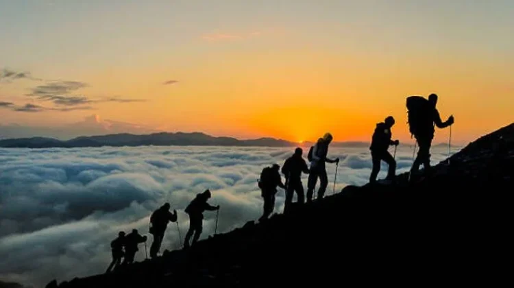 Tips Aman Mendaki Gunung  bagi Pemula