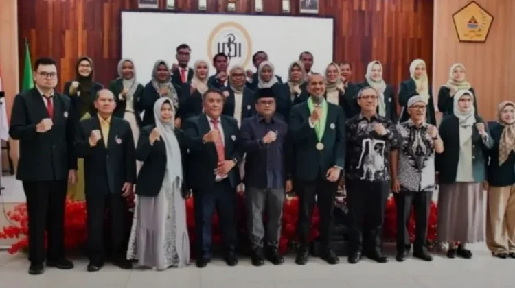Wali Kota Padangsidimpuan Hadiri Pelantikan Pengurus IDI