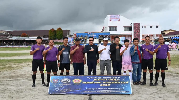 Bupati Humbahas Tonton Langsung Pertandingan Bupati Cup