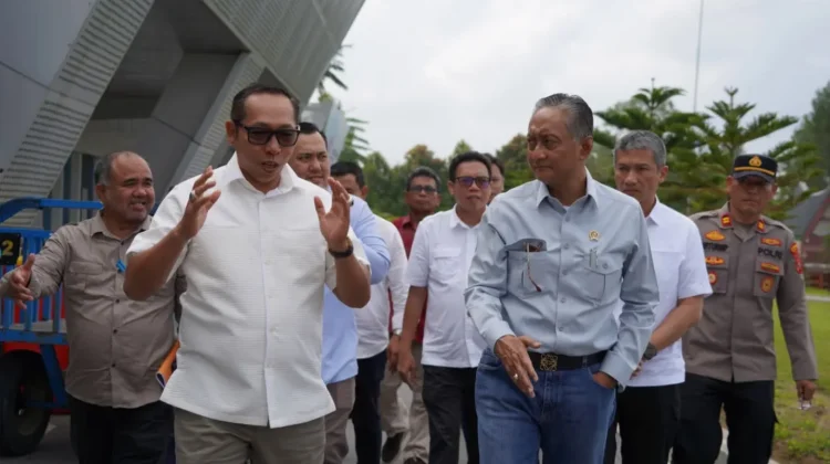 Bupati Taput Harapkan Percepatan Infrastruktur Jalan Nasional