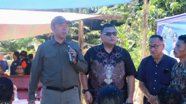 Bupati Tapanuli Utara Serahkan Kunci 6 Unit Rumah Bantuan KDM