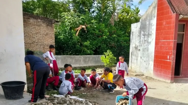 Pemkab Taput Gotongroyong Rutin