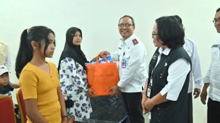 Pemko Padangsidimpuan dan Kemensos Salurkan Bantuan Atensi untuk 29 Anak