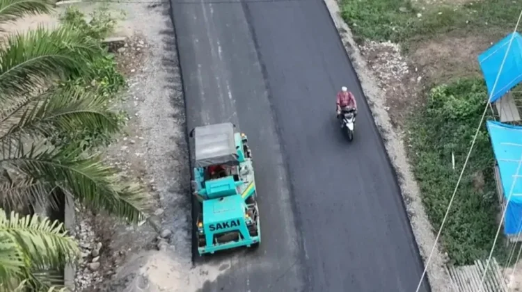 Jalan Sipiongot Dibangun, Warga Terkenang Masa Sulit Terisolasi