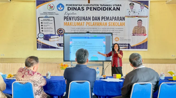 Wakil Bupati Taput Dorong Sekolah Tingkatkan Mutu Pelayanan Berbasis Teknologi