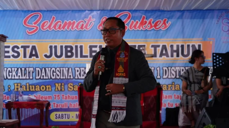 Bupati Taput Tegaskan Sinergi Gereja dan Pemerintah Bangun Daerah