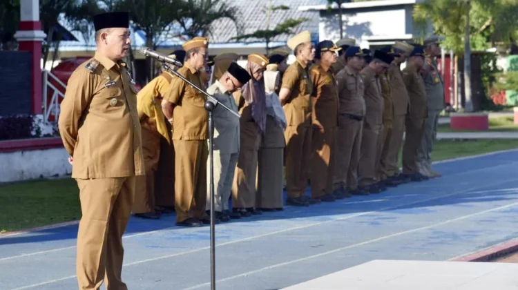 Wakil Bupati Tapteng Pimpin Apel Gabungan ASN