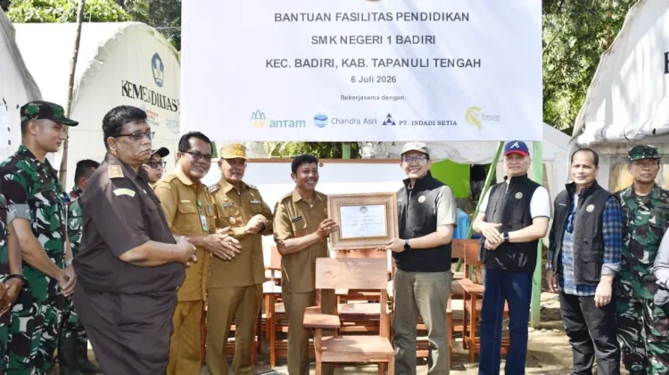 DPN Salurkan Bantuan Mobiler Sekolah Terdampak Bencana Tapteng