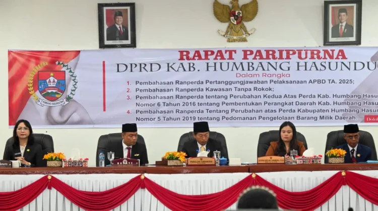 Bupati Humbahas Sampaikan Jawaban Empat Ranperda ke DPRD