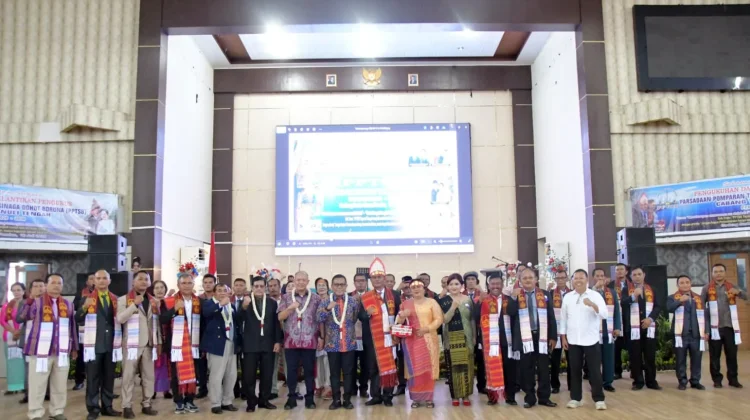 Bupati dan Wakil Bupati Tapteng Hadiri Pelantikan Pengurus PPTSB 2026-2030