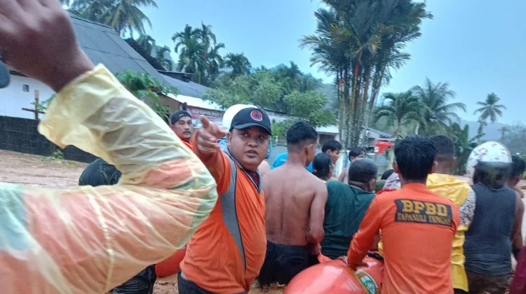 Rentetan Banjir Landa Tapteng Pascabencana Ekologis 2025