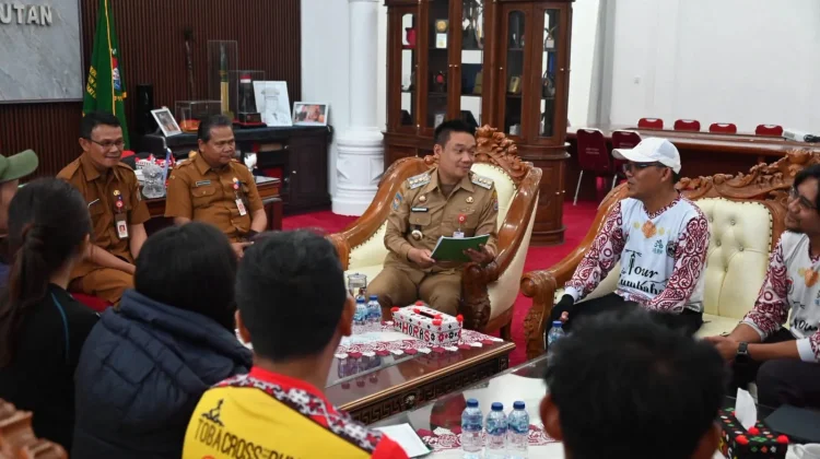 Humbahas Cycling Community Audiensi kepada Bupati Humbahas