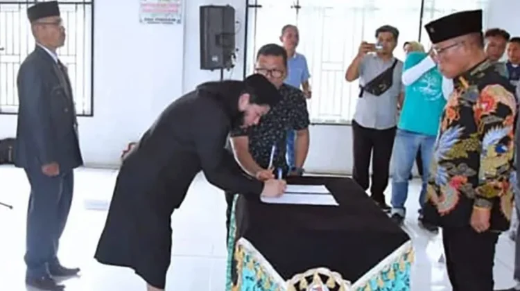 Masinton Copot Mariati Simanullang dari Kadis Sosial Tapteng