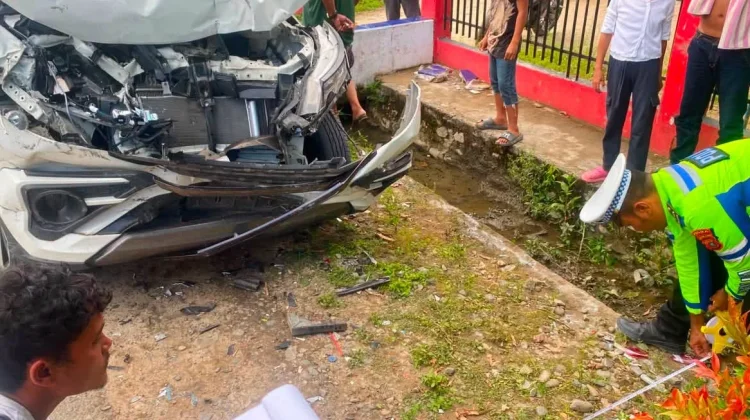 Laka Lantas Beruntun di Kolang, 17 Luka-Luka
