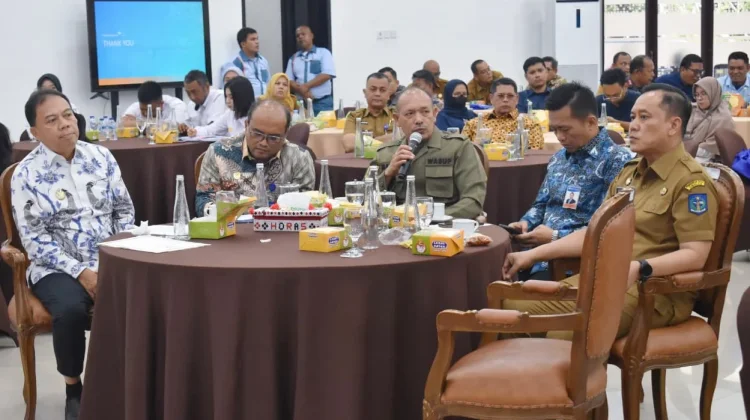 Wabup Tapteng Dorong Reaktivasi Penerbangan Bandara Dr. FL Tobing