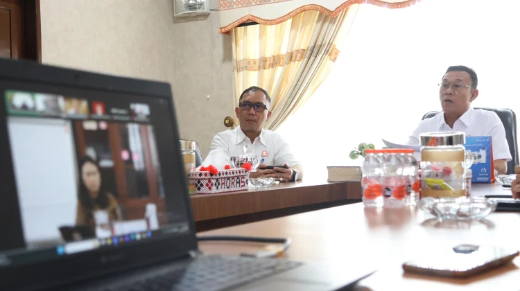 Bupati Tapsel Percepat Relokasi Tiga Dusun Demi Buka Akses Jalan