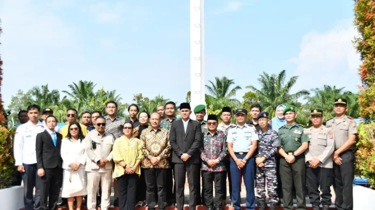 Wakil Bupati Tapteng Hadiri Pelantikan Angkatan XXXIII SMA Matauli Pandan