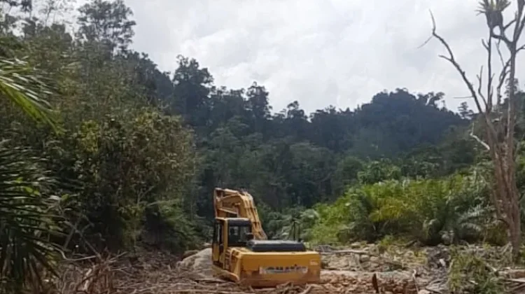 11 Unit Alat Berat Dikerahkan Percepatan Penanganan Bencana di Sipange Tapteng