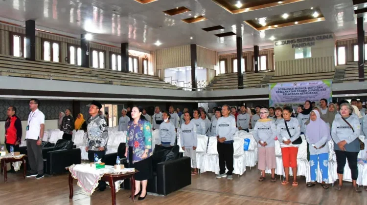 Bupati Tapteng dan Anggota Komisi IX DPR Sosialisasi Keselamatan Pasien