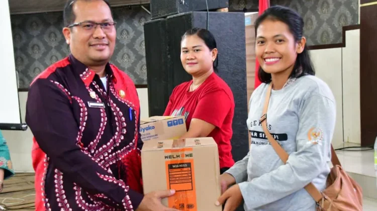 Bupati Tapteng dan Anggota Komisi IX DPR Sosialisasi Keselamatan Pasien